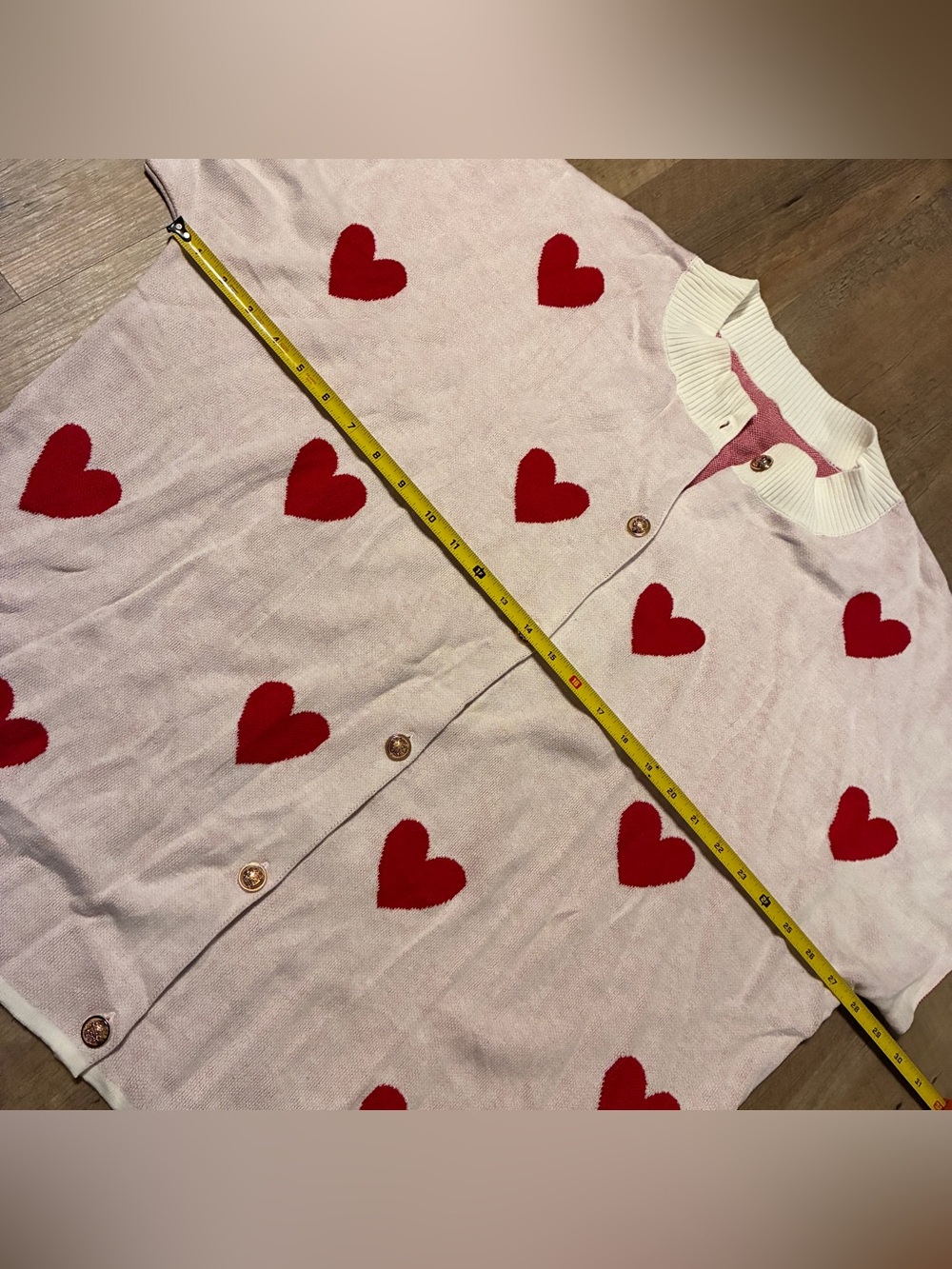 Amazon White Short Sleeved Cardigan with Red Heart Print - Picture 3 of 9